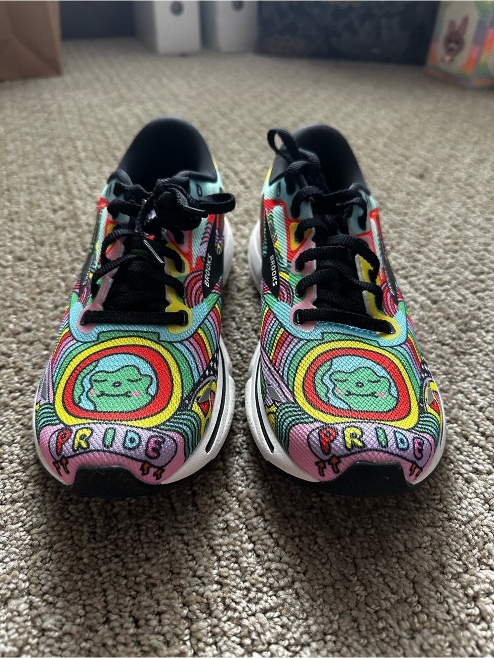 Women’s size 8 Wednesday Holmes x Brooks Ghost Running Shoes - Picture 2 of 8